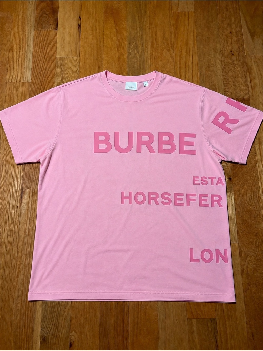 Burberry Rare Pink Horseferry Tshirt 🔥